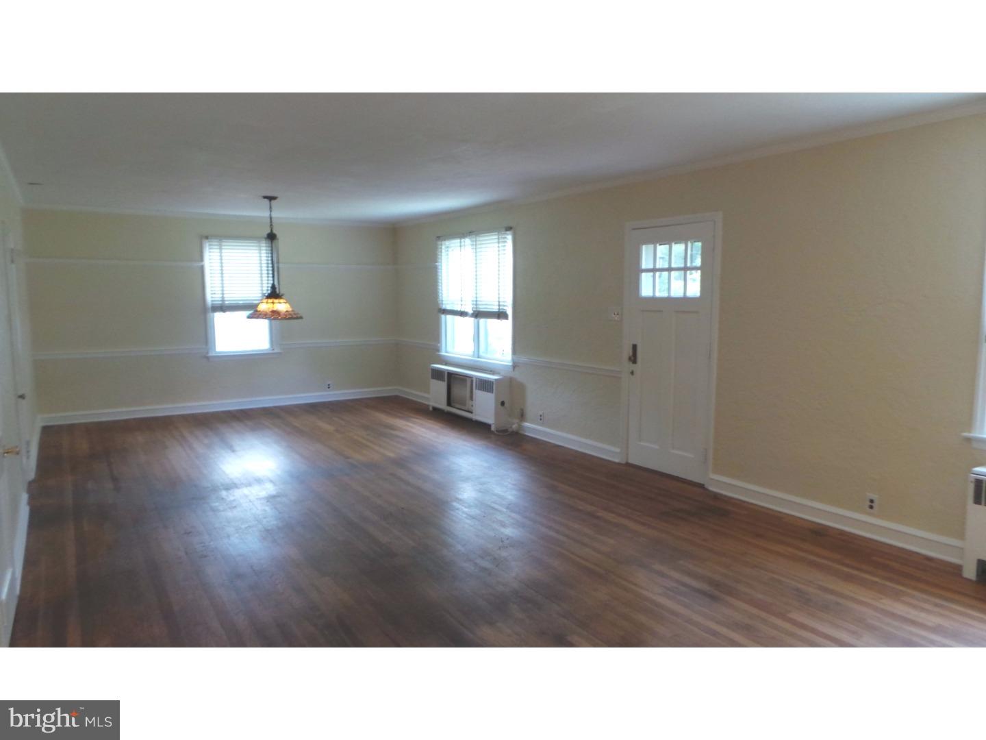 322 Shaw Road Ridley Park, PA 19078 - Photo 4 of 25