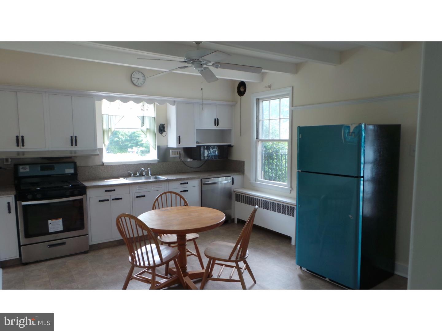 322 Shaw Road Ridley Park, PA 19078 - Photo 5 of 25