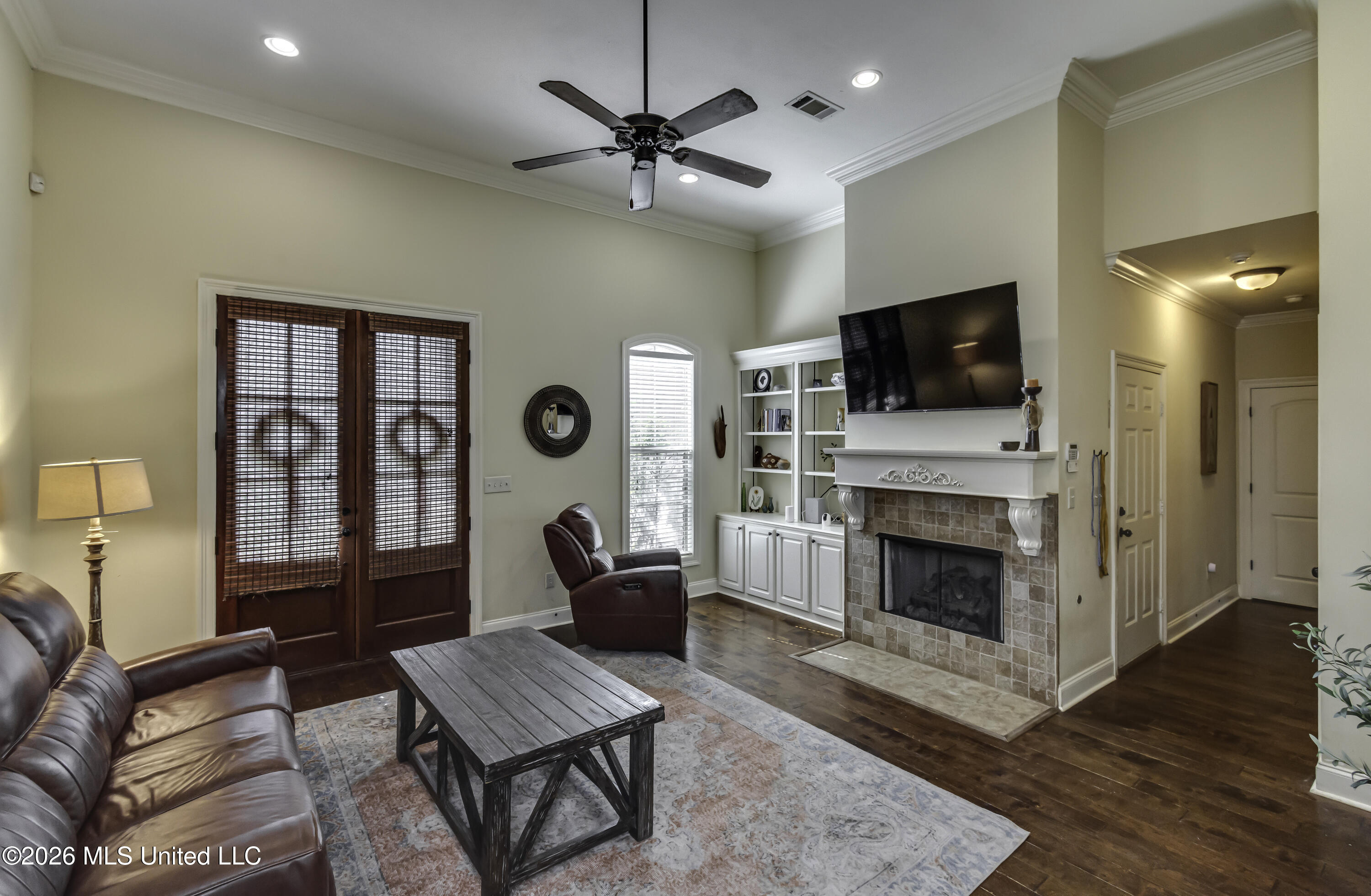 244 Greenfield Ridge Drive Brandon, MS 39042 - Photo 17 of 53 Living room