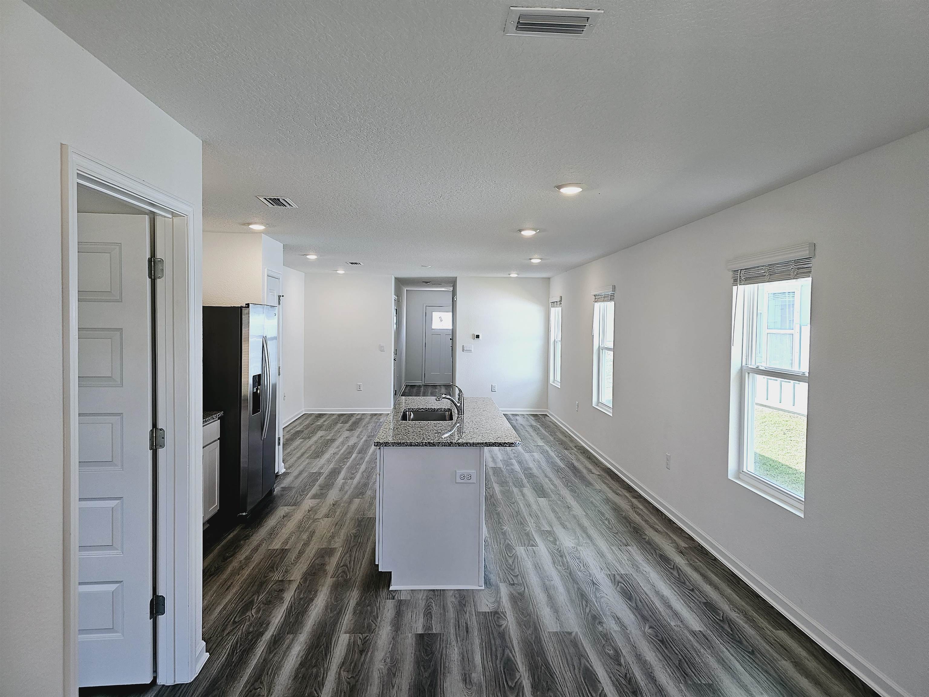 8733 Summer Bay Lane Foley, AL 36535 - Photo 5 of 18