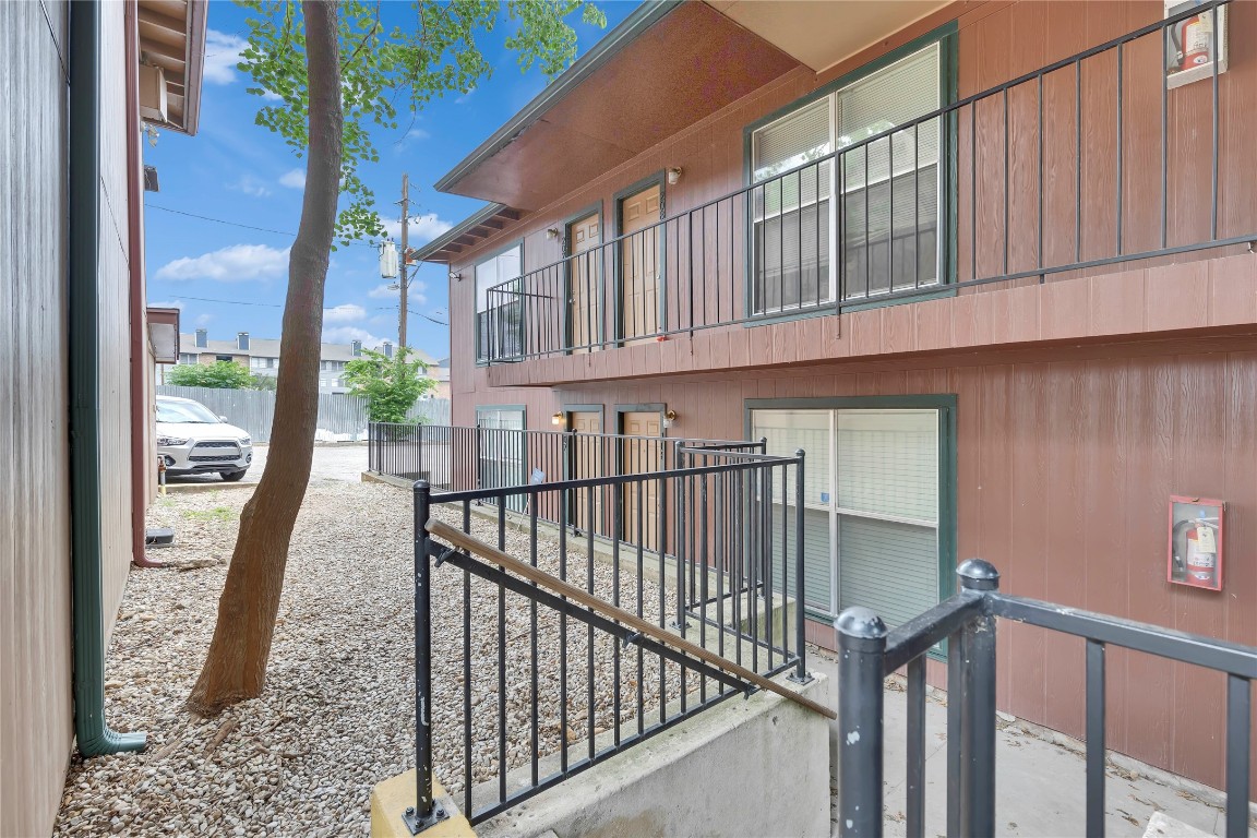 2314 Greenfield Parkway, Unit 108 Austin, TX 78741 - Photo 16 of 23