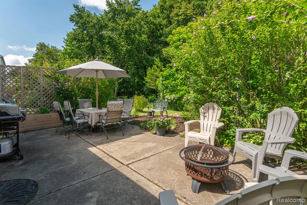 43014 Arlington Road Canton, MI 48187 - Photo 25 of 31