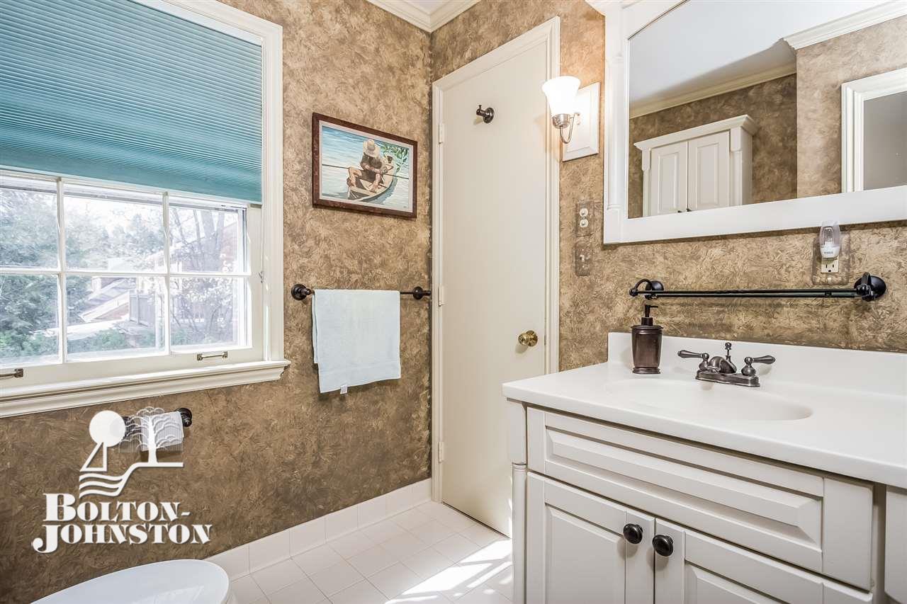 155 Vendome Road Grosse Pointe, MI 48236 - Photo 38 of 67 Full Bath