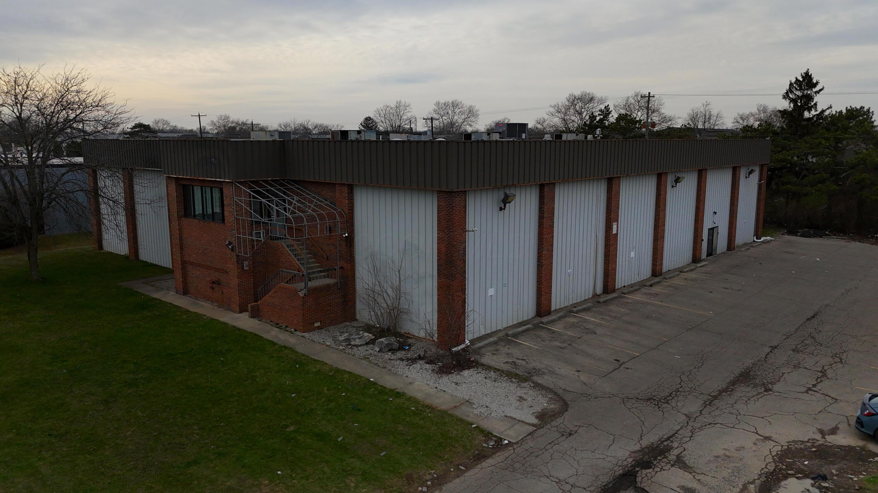 511 Industrial Mile Road Columbus, OH 43228 - Photo 5 of 35 5.5