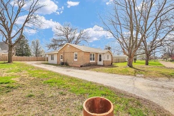 $144,900 | 106 Harrison Street, Catlin, IL 61817