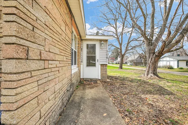 $144,900 | 106 Harrison Street, Catlin, IL 61817