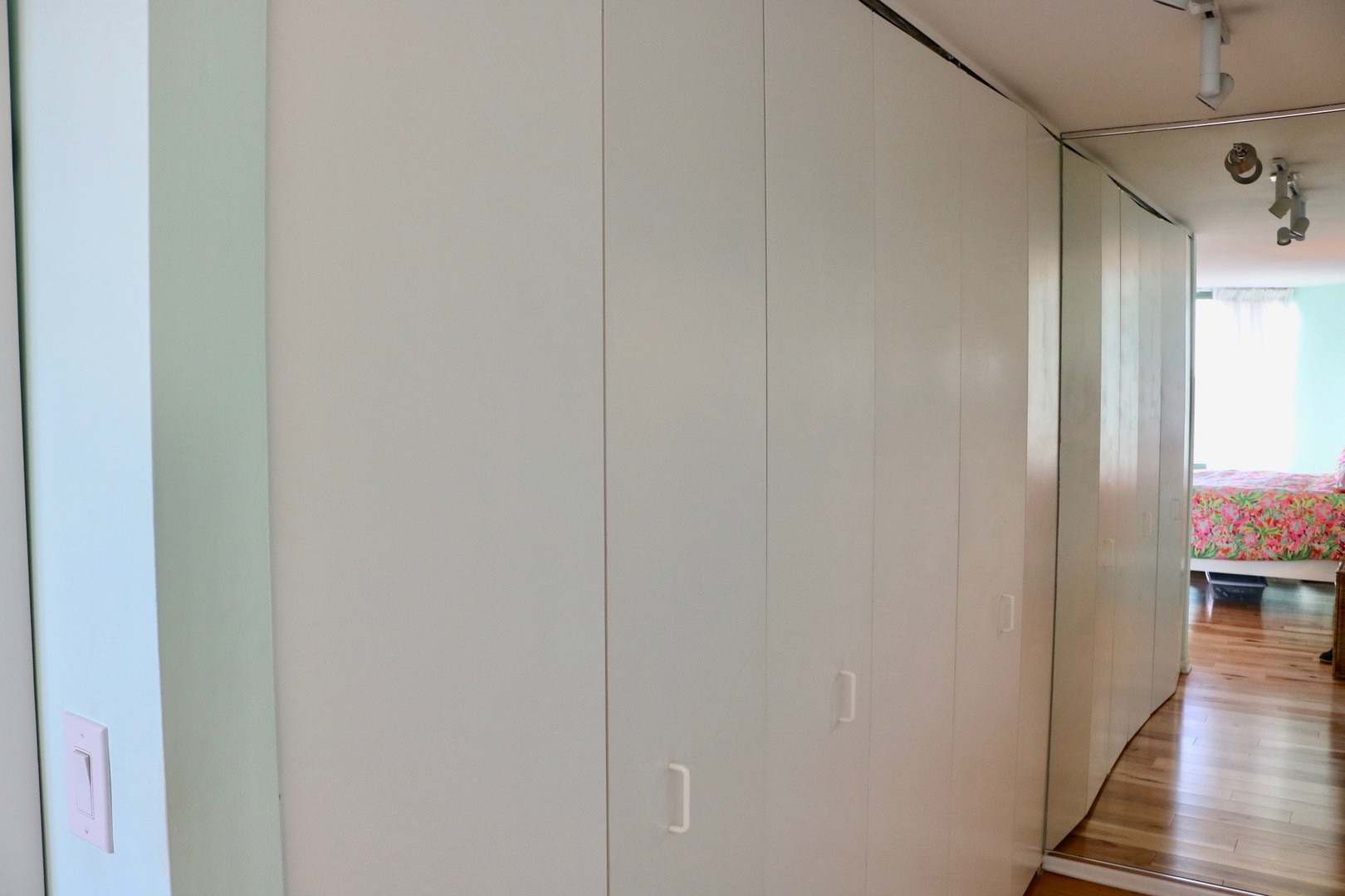 111 West Maple Street, Unit 2301 Chicago, IL 60610 - Photo 10 of 20