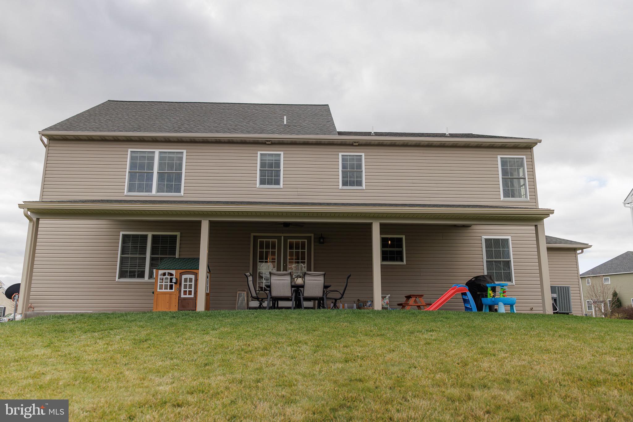 632 Frome Avenue Lititz, PA 17543 - Photo 3 of 36 Gallery Image 3