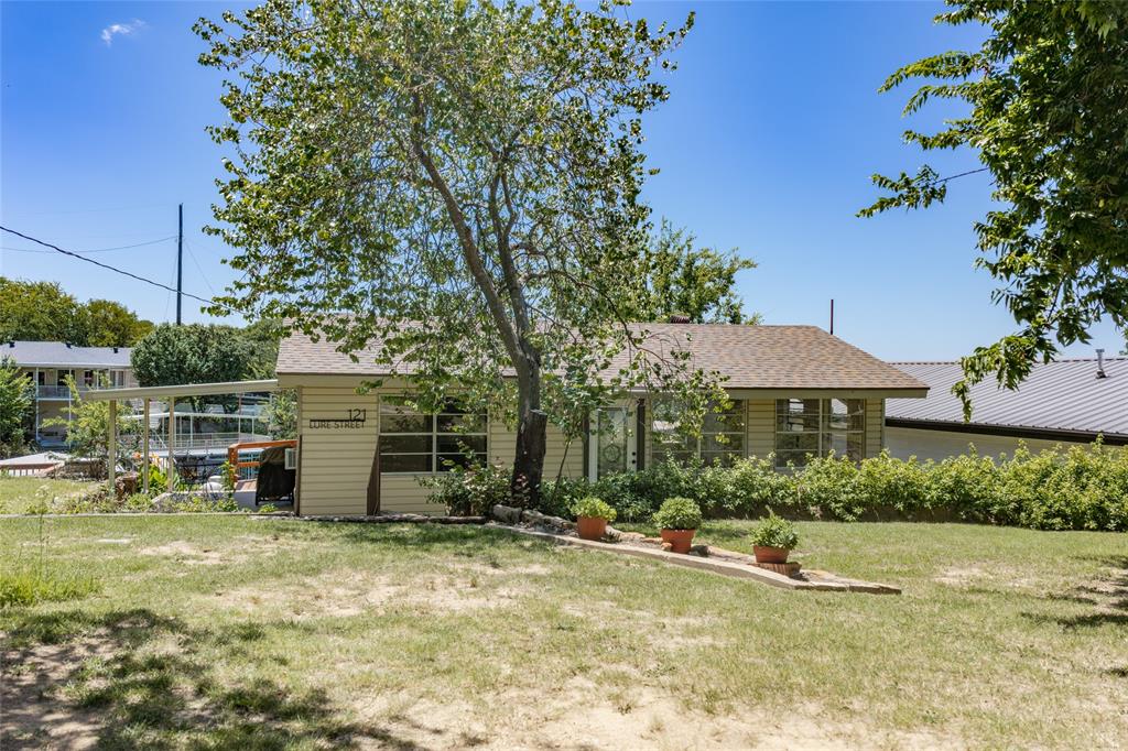 121 Lure Street Bridgeport, TX 76426 - Photo 12 of 37