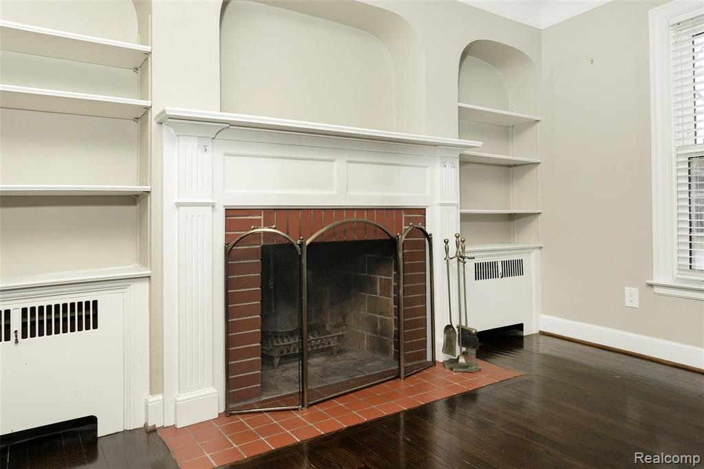 377 McMillan Road Grosse Pointe Farms, MI 48236 - Photo 8 of 38