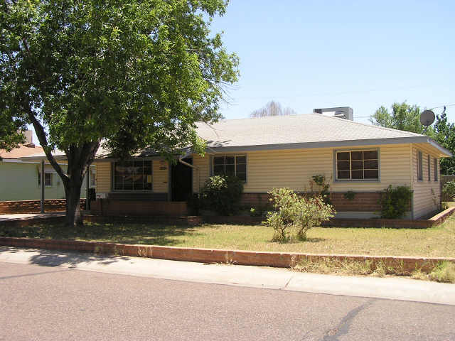 4611 East Monte Vista Road Phoenix, AZ 85008 - Photo 1 of 6 Primary Photo