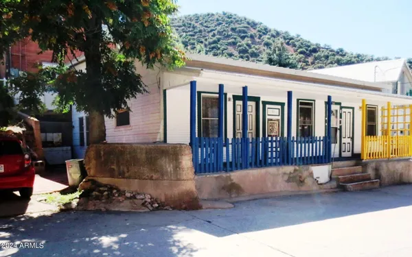 $1,025 | 241 Brewery Avenue, Bisbee, AZ 85603