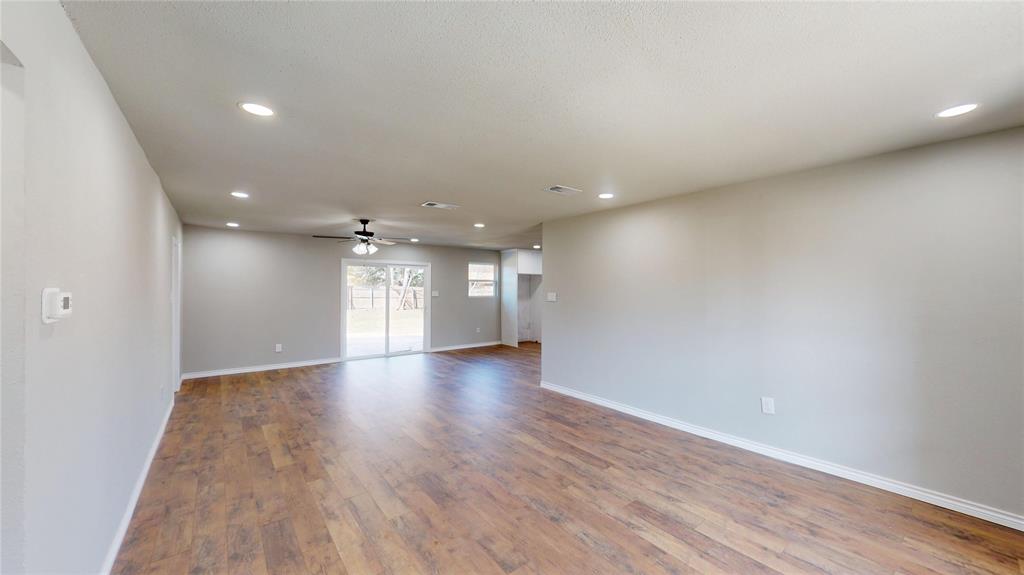 5648 De Cory Road Fort Worth, TX 76134 - Photo 7 of 30