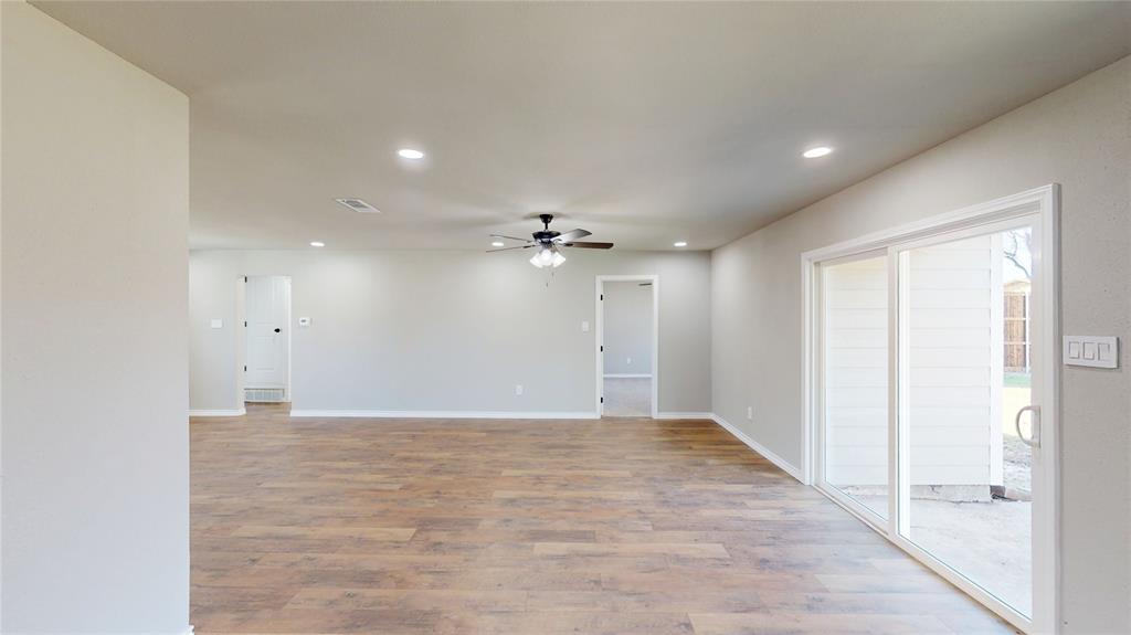 5648 De Cory Road Fort Worth, TX 76134 - Photo 9 of 30