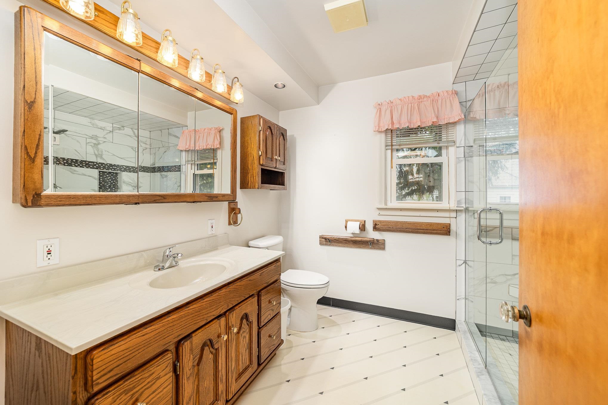 1725 Midland Road Bay City, MI 48706 - Photo 12 of 40 Gallery Image 12