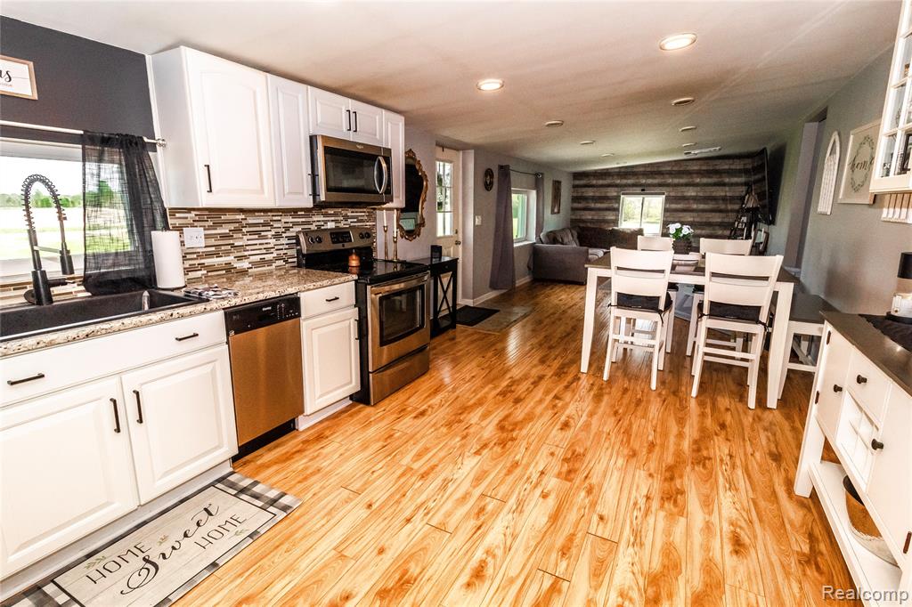 2579 Braidwood Road Memphis, MI 48041 - Photo 3 of 28