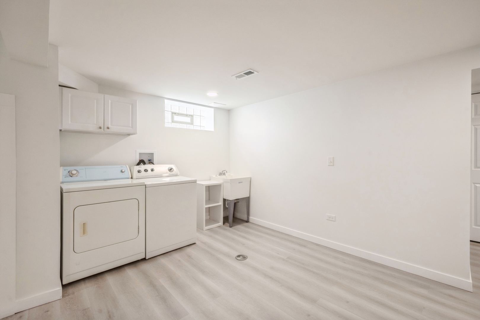 7657 West Rosedale Avenue Chicago, IL 60631 - Photo 10 of 17 Gallery Image 10
