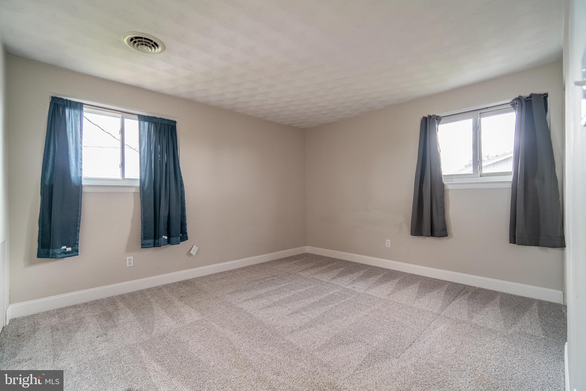 907 Marbrook Lane York, PA 17404 - Photo 16 of 33 an empty room with windows
