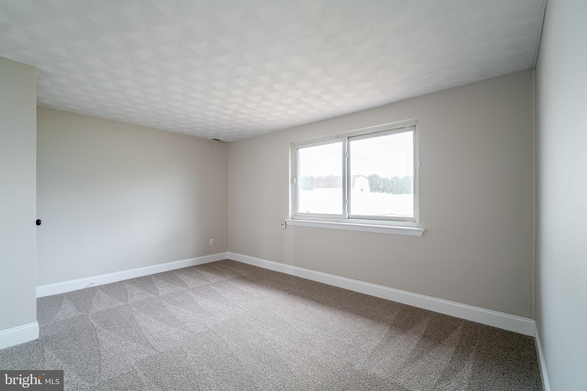 907 Marbrook Lane York, PA 17404 - Photo 25 of 33 an empty room with a window