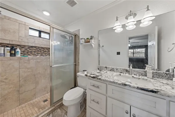 $480,000 | 216 Hillside Drive, Hewitt, TX 76643