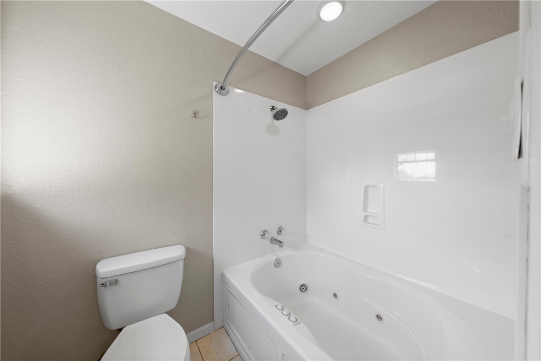 216 Hillside Drive Hewitt, TX 76643 - Photo 22 of 31