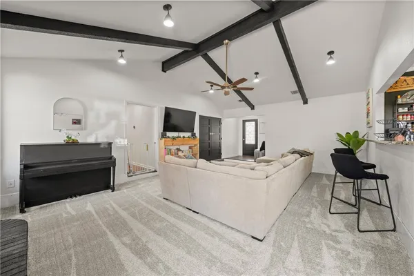 $480,000 | 216 Hillside Drive, Hewitt, TX 76643