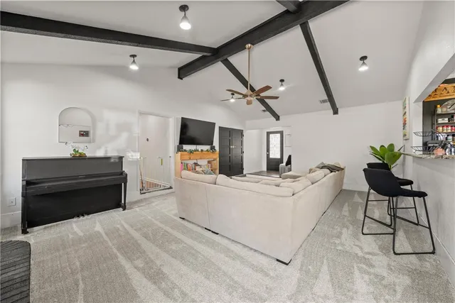 $480,000 | 216 Hillside Drive, Hewitt, TX 76643