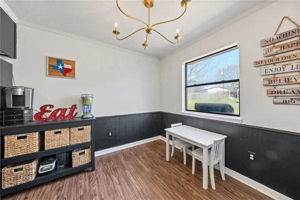 $480,000 | 216 Hillside Drive, Hewitt, TX 76643