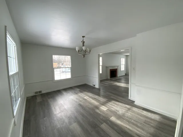 $429,900 | 160 Ingleside Avenue, Aurora, IL 60506