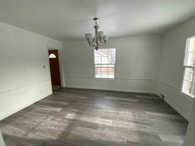 $429,900 | 160 Ingleside Avenue, Aurora, IL 60506