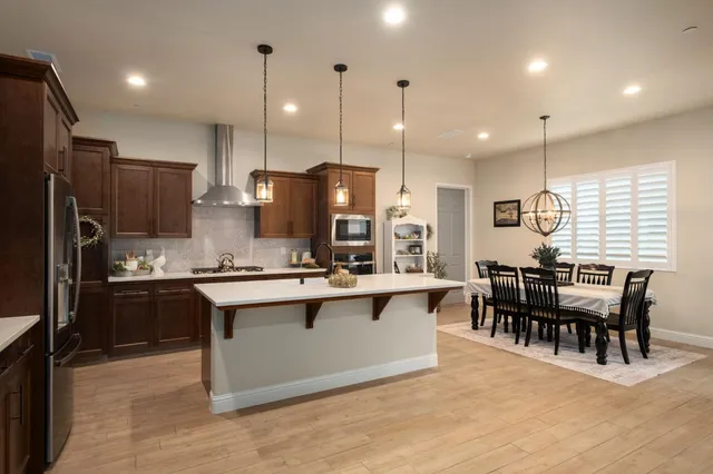 $900,000 | 2047 Menlo Avenue, Clovis, CA 93611