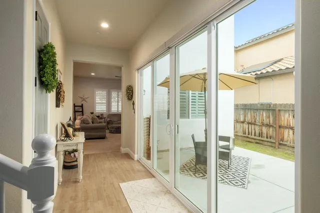 $900,000 | 2047 Menlo Avenue, Clovis, CA 93611