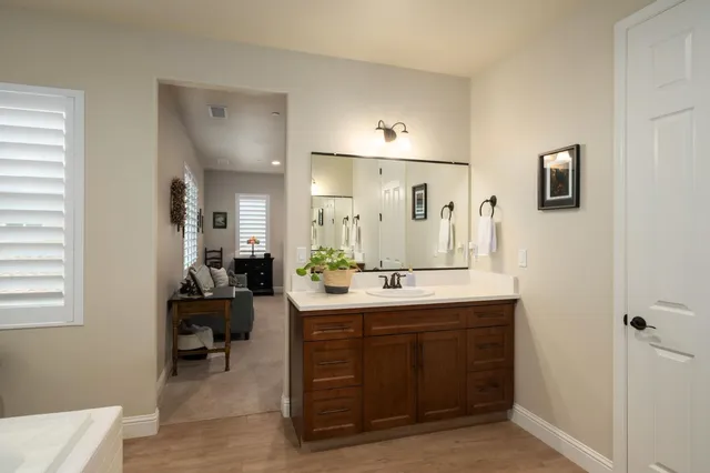 $900,000 | 2047 Menlo Avenue, Clovis, CA 93611