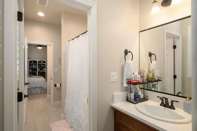 $900,000 | 2047 Menlo Avenue, Clovis, CA 93611