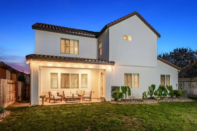 $900,000 | 2047 Menlo Avenue, Clovis, CA 93611