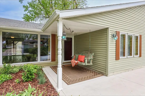 $239,900 | 1305 Berwick Lane, New Haven, IN 46774