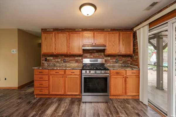 $239,900 | 1305 Berwick Lane, New Haven, IN 46774