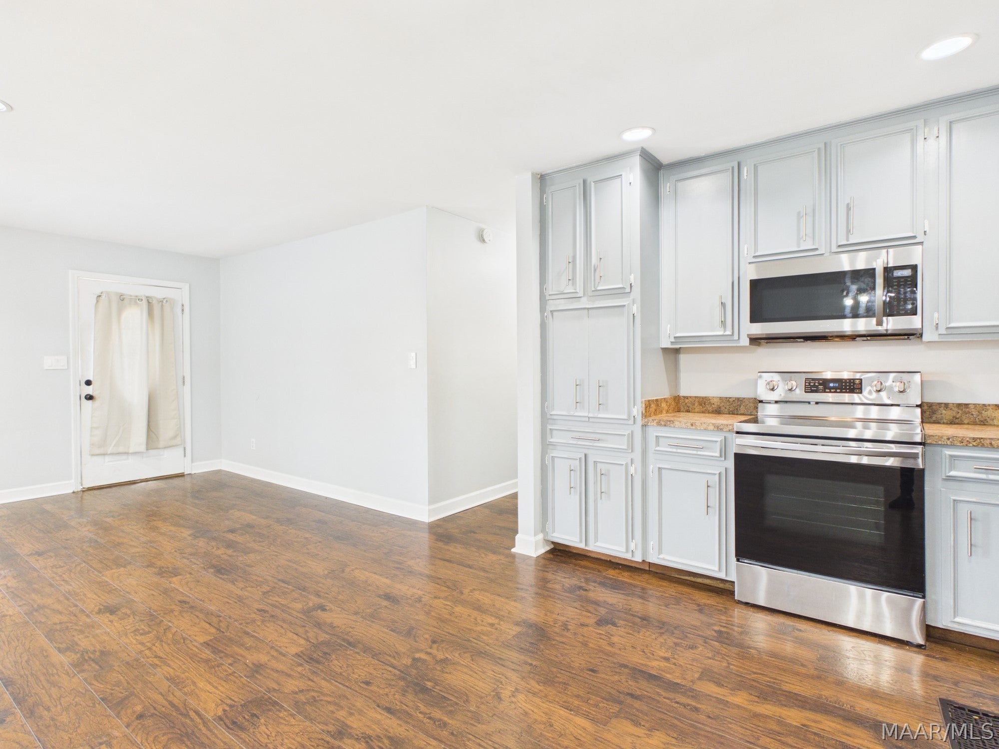 216 Woodvale Road Prattville, AL 36067 - Photo 13 of 42 Gallery Image 13