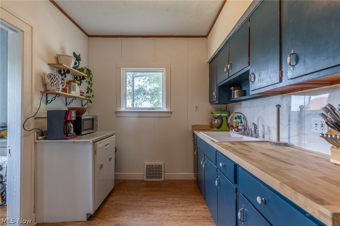 6964 Broadview Road Cleveland, OH 44134 - Photo 11 of 22