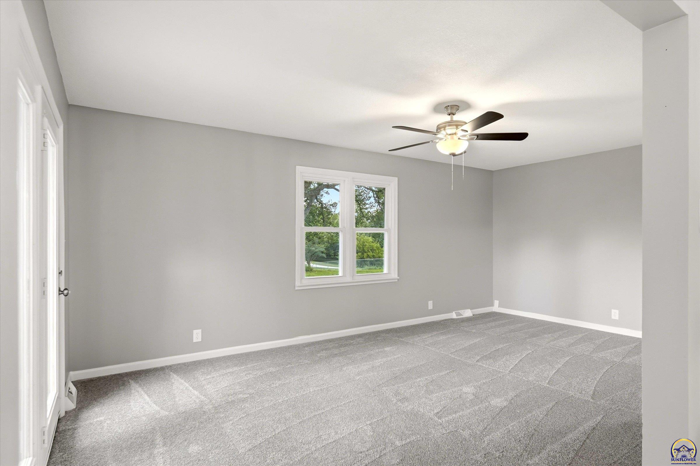 4625 Northwest Brickyard Road Topeka, KS 66618 - Photo 12 of 53