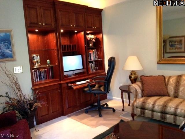 4452 Ridge Crest Drive Akron, OH 44321 - Photo 4 of 24 Gallery Image 4