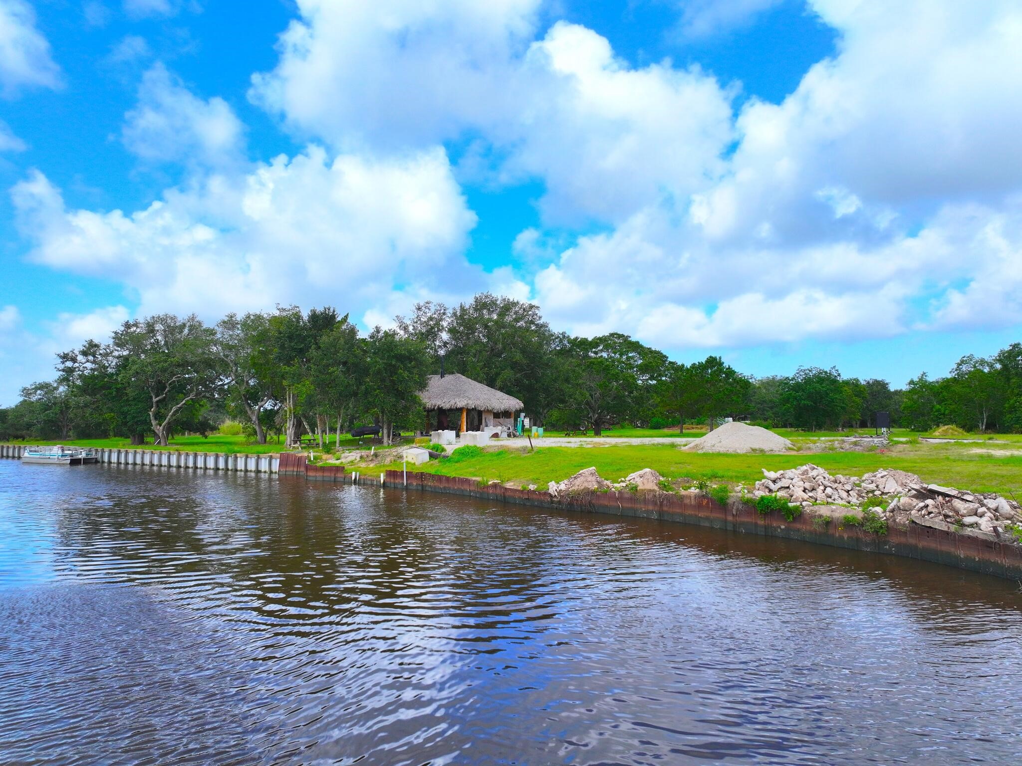 1734 Haynes Road Anahuac, TX 77514 - Photo 20 of 23 Gallery Image 20