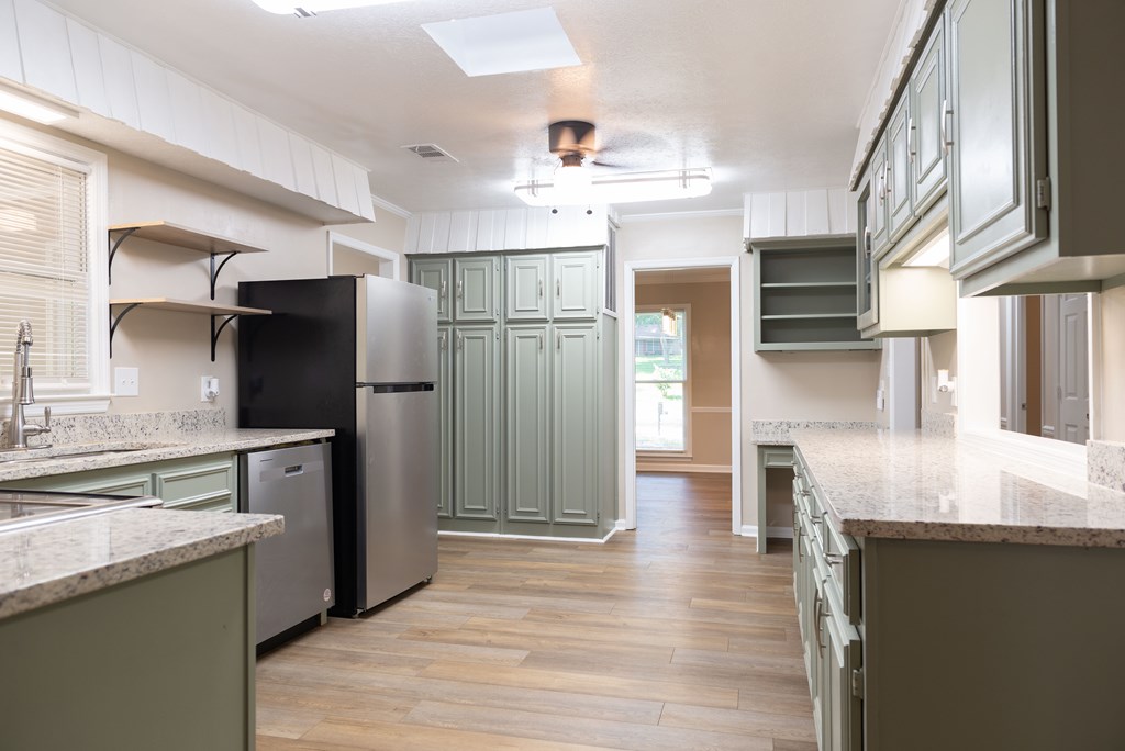 712 Moore Road Columbus, GA 31904 - Photo 10 of 46 Gallery Image 10