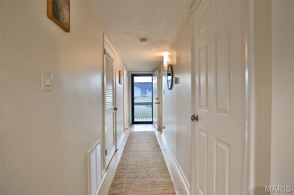 568 Clover Drive Edwardsville, IL 62025 - Photo 31 of 61