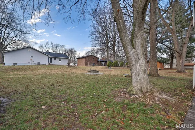 $194,900 | 568 Clover Drive, Edwardsville, IL 62025