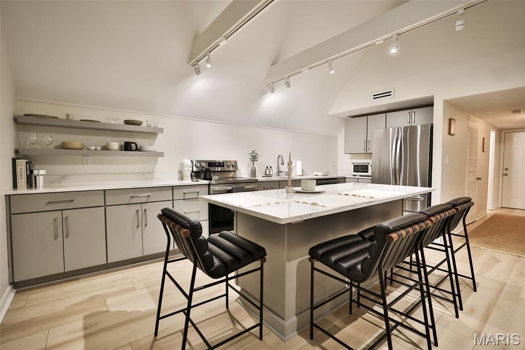 568 Clover Drive Edwardsville, IL 62025 - Photo 9 of 61