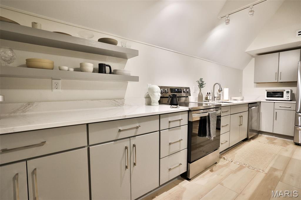 568 Clover Drive Edwardsville, IL 62025 - Photo 10 of 61