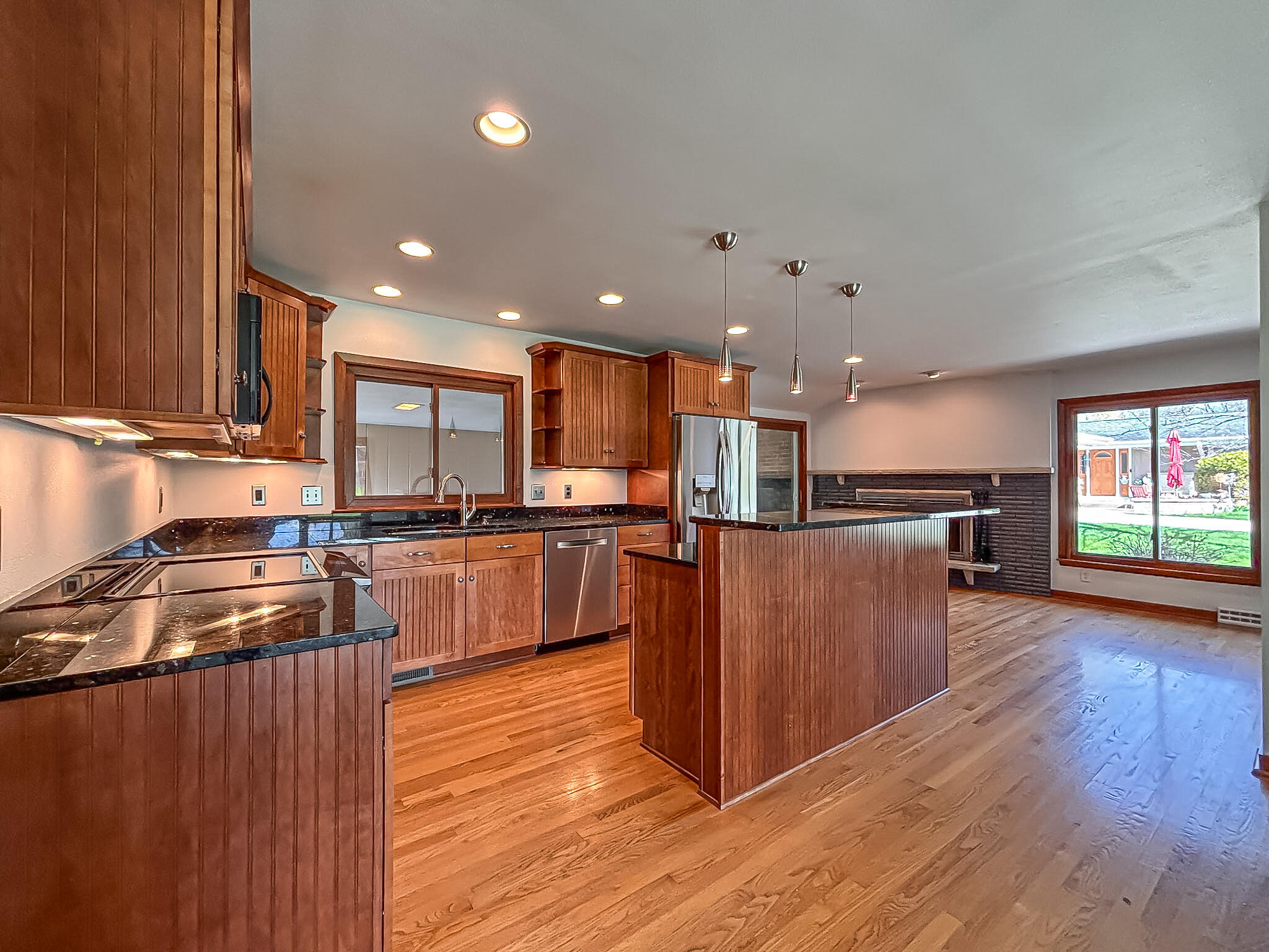 1185 Apache Trail Brookfield, WI 53005 - Photo 13 of 48 Kitchen