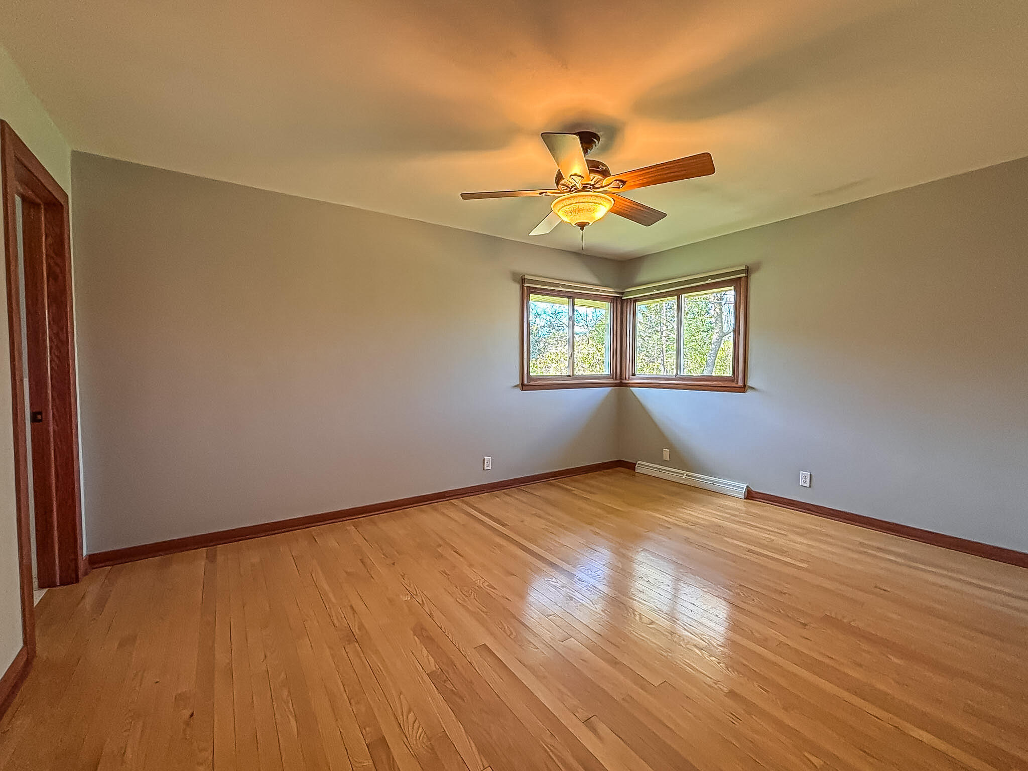 1185 Apache Trail Brookfield, WI 53005 - Photo 20 of 48 Primary Bedroom