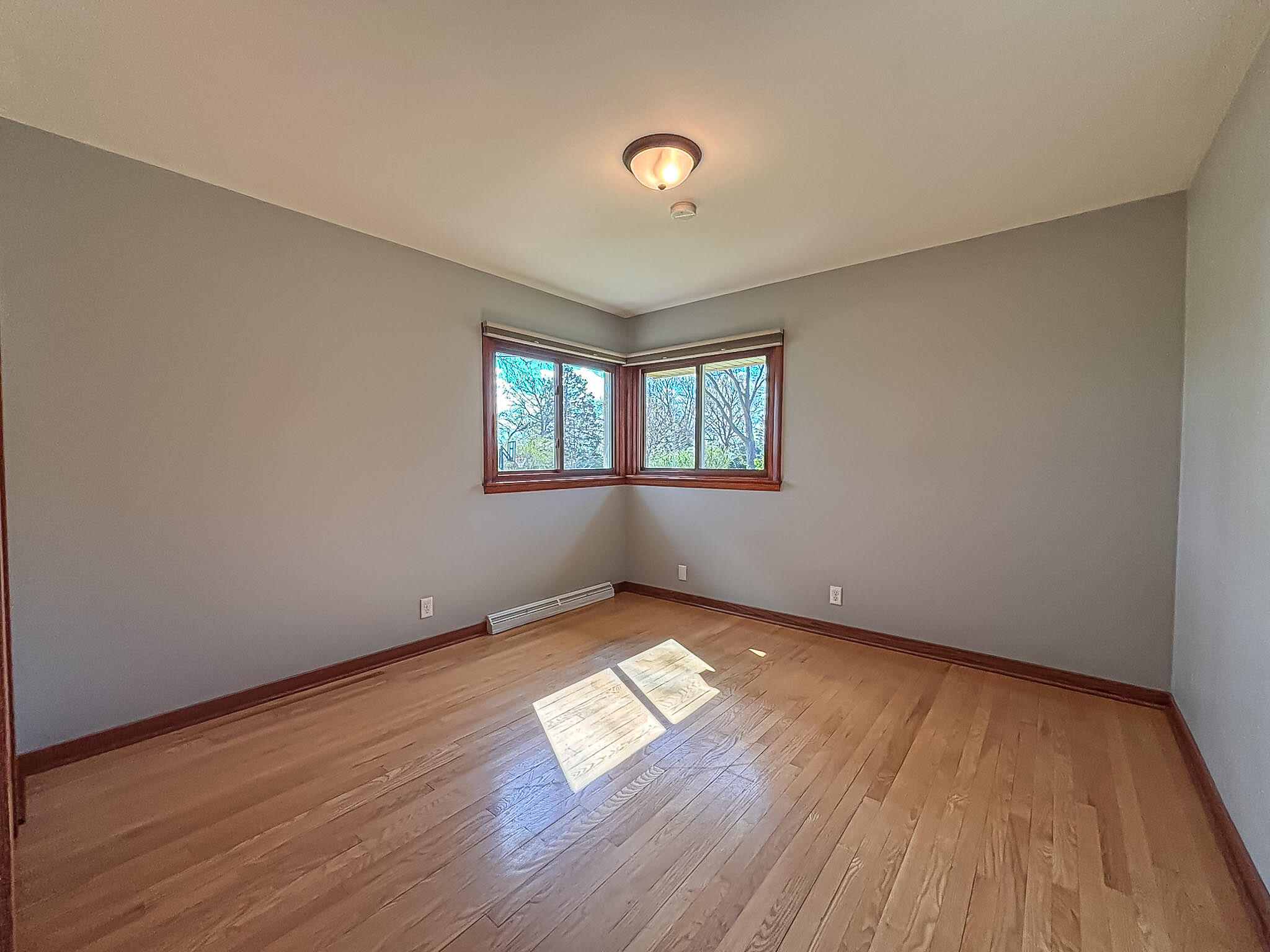 1185 Apache Trail Brookfield, WI 53005 - Photo 24 of 48 Bedroom 3